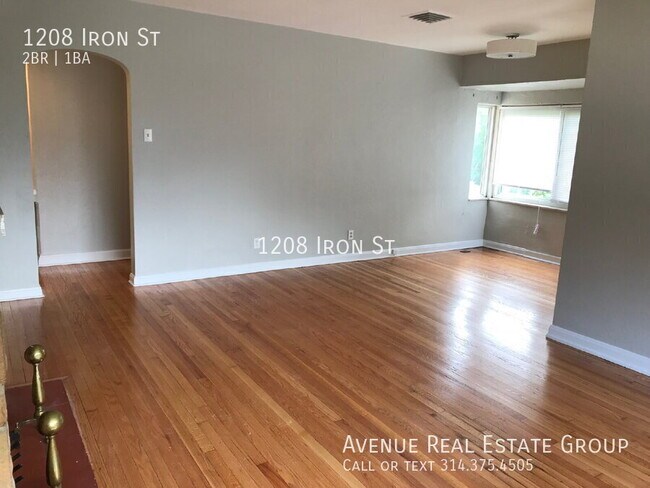 Building Photo - 1208 Iron St-