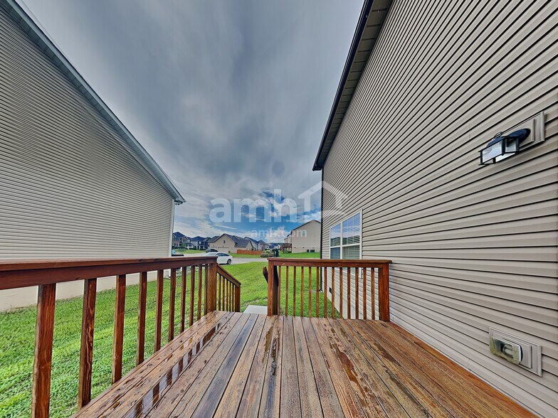 Building Photo - 1617 Silver Spur Ln