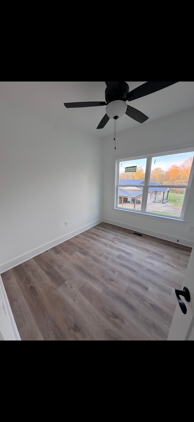 Building Photo - 7213 Candies Creek Ridge Rd