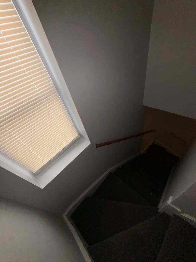 Building Photo - 6444 S Eberhart Ave