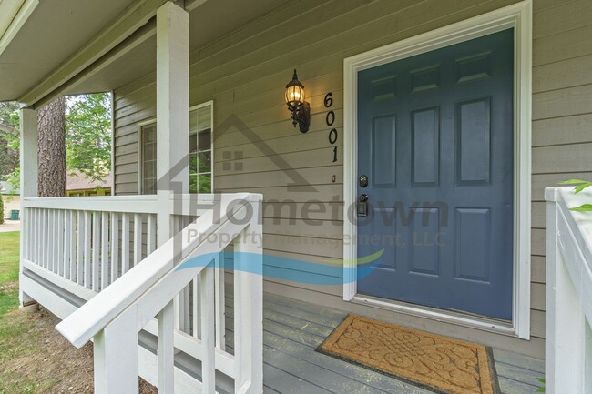 Building Photo - 4 Bedroom 4 Bathroom Home with Attached 2-...