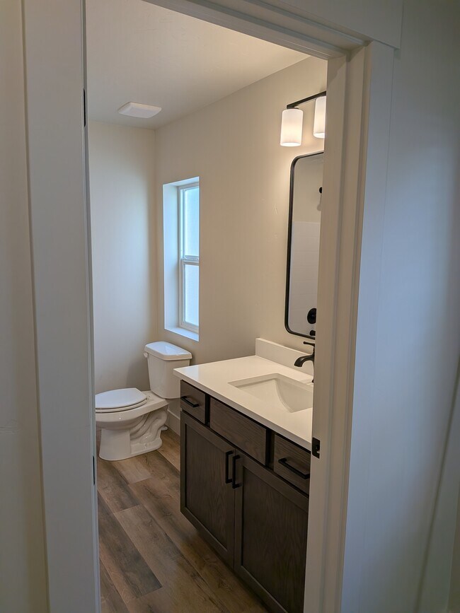 Building Photo - 4621 Highgarden Wy