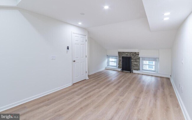 Building Photo - 130 Krams Ave