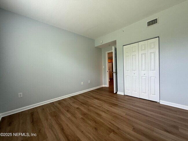 Building Photo - 440 S Villa San Marco Dr