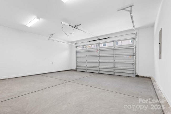 Building Photo - 3808 Odom Wy