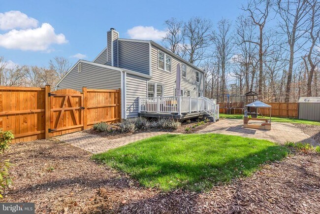 Building Photo - 8271 Raindrop Way