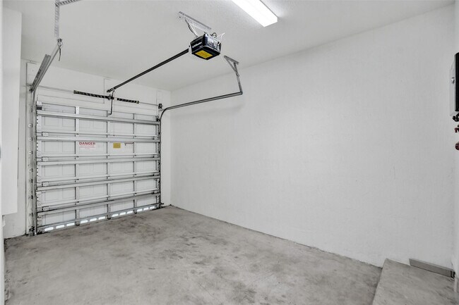 Building Photo - 4748 SW 63rd Terrace