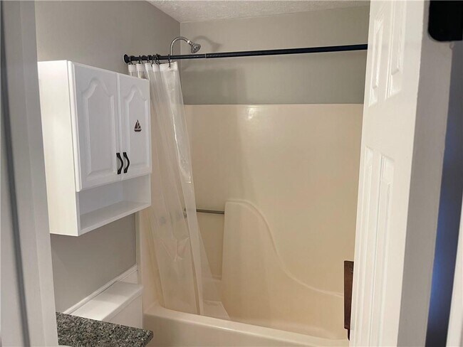 Building Photo - 2956 Spring Lake Dr