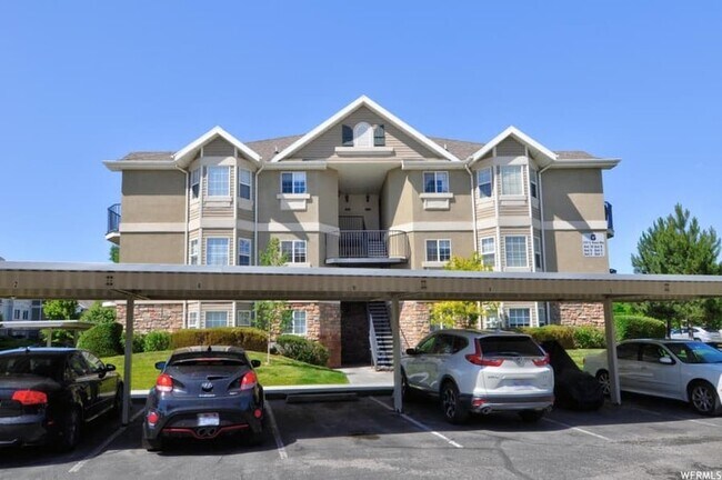 Building Photo - 3181 Alsace Way