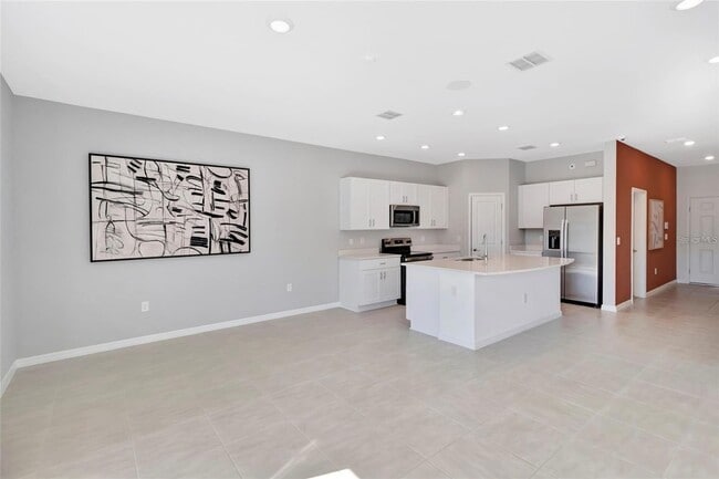 Building Photo - 2596 Penguin Blvd