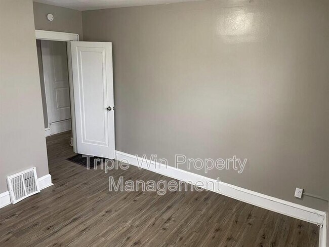 Building Photo - 424 Abston St