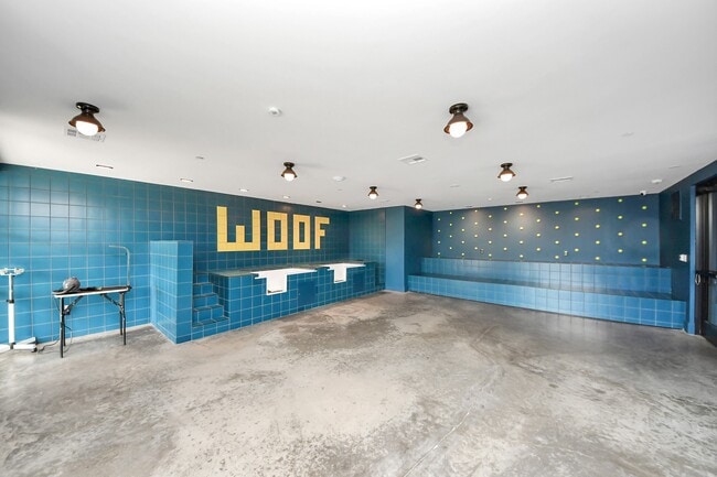 Building Photo - 2810 Riverby Rd