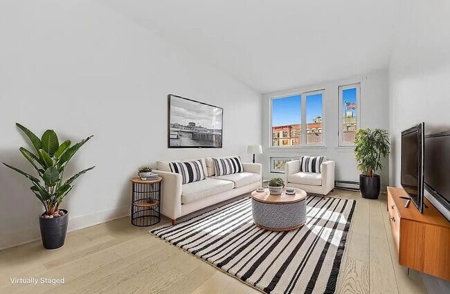 Building Photo - 531 W 159th St