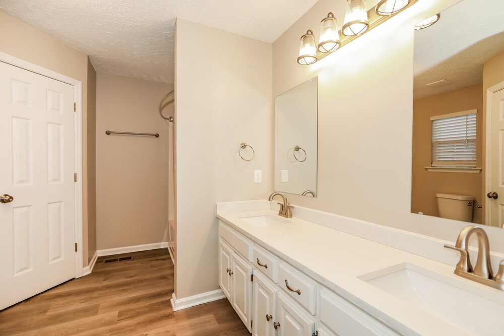 Building Photo - 510 Pointe Clear Dr