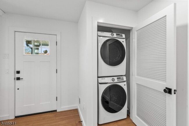 Building Photo - 80 Anderson St