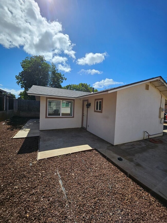 Building Photo - Pet Friedly 2/1 bedroom in Kihei