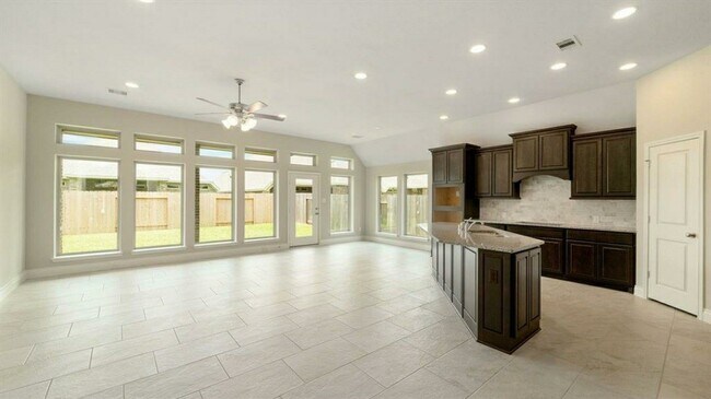 Building Photo - 1335 Paradise Creek Ln