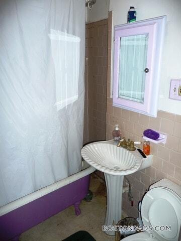 Building Photo - 55 Park Dr