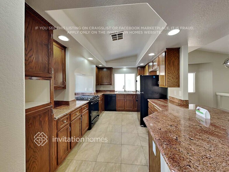 Building Photo - 6734 Bravura Ct