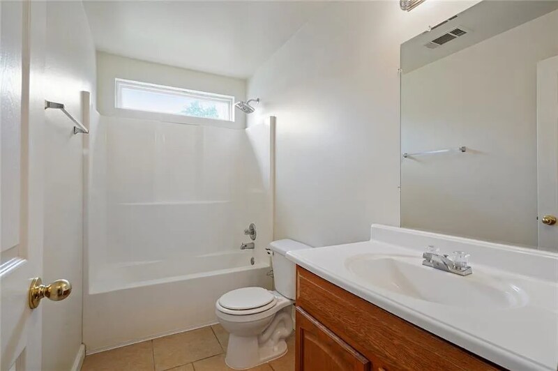 Building Photo - 370 Cedar Ln