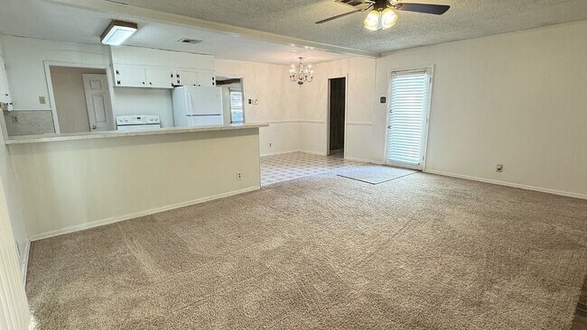 Building Photo - 204 Bastrop Drive