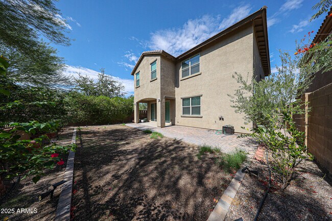 Building Photo - 3813 E Branham Ln