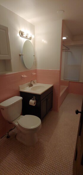 Bathroom - 44 Shepard St