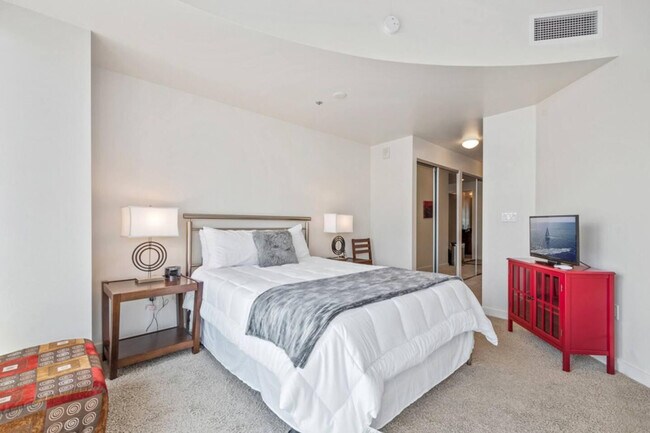 Building Photo - 911 15th St