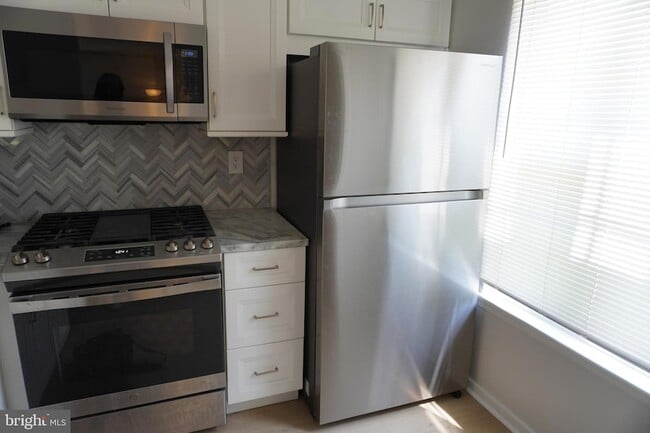 Building Photo - 1907A Ralston Dr