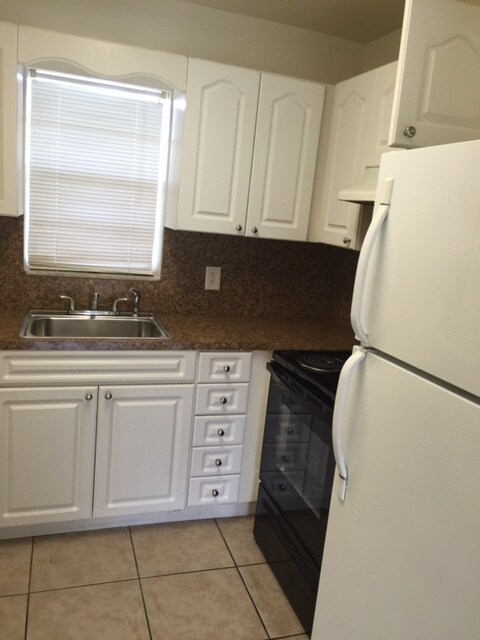 Building Photo - 4165 SW 67th Ave