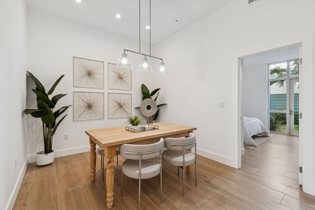 Building Photo - 1343 4th St