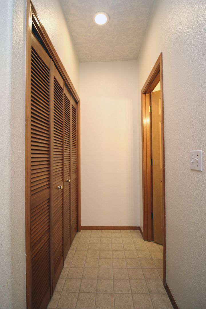 Building Photo - 22032 NE Chinook Way