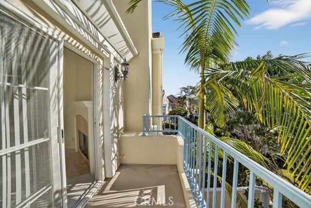 Building Photo - 3 Chandon