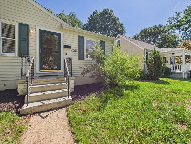 Building Photo - 6514 Stuart Ave