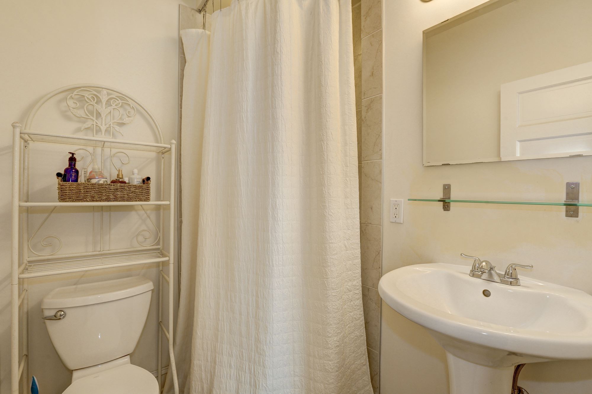 Building Photo - 4114 New Hampshire Ave NW