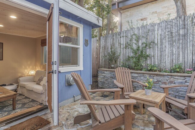 Building Photo - 3 br, 2.5 bath House - 3875 The Hideout