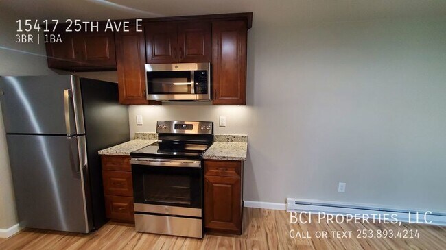 Building Photo - 15417 25th Ave E