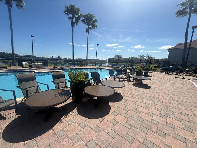 Building Photo - 2970 Ashland Ln S