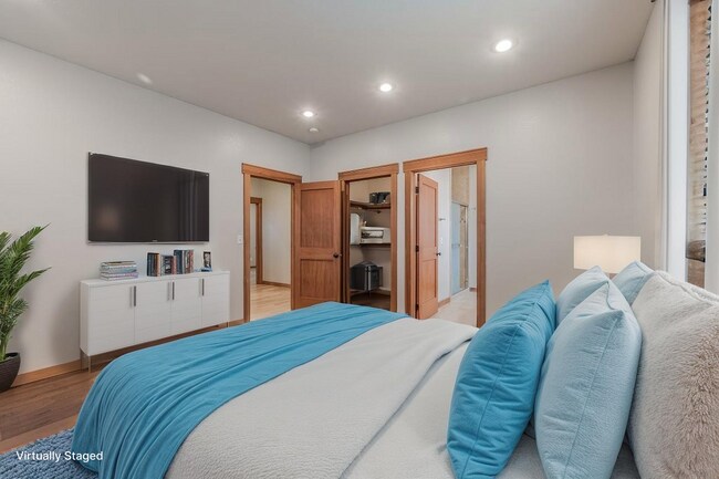 Building Photo - 100 Rebeccas Way