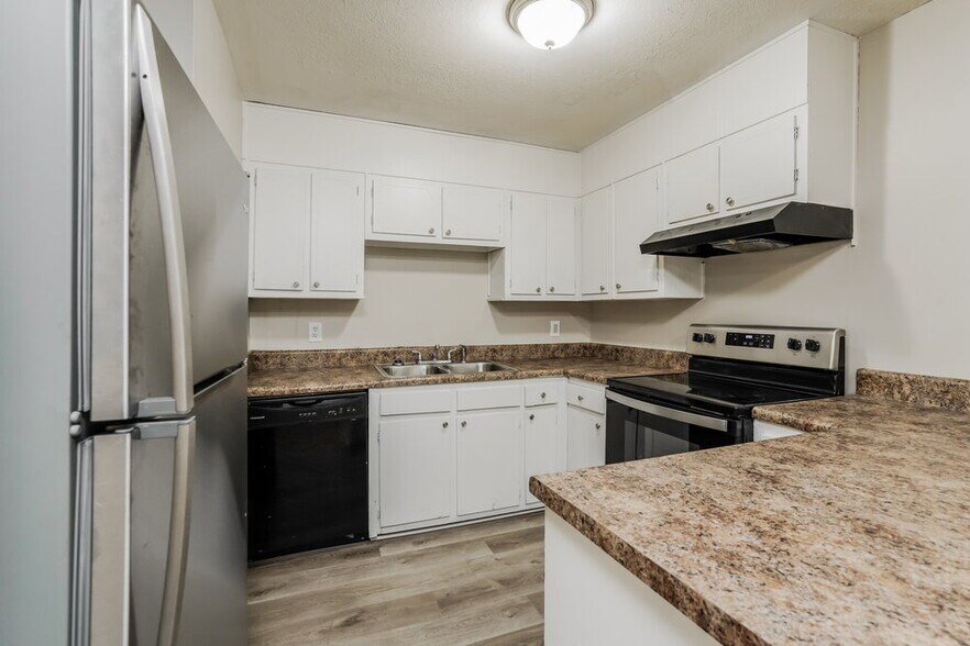 Building Photo - 3523 Forrest Park Rd SE