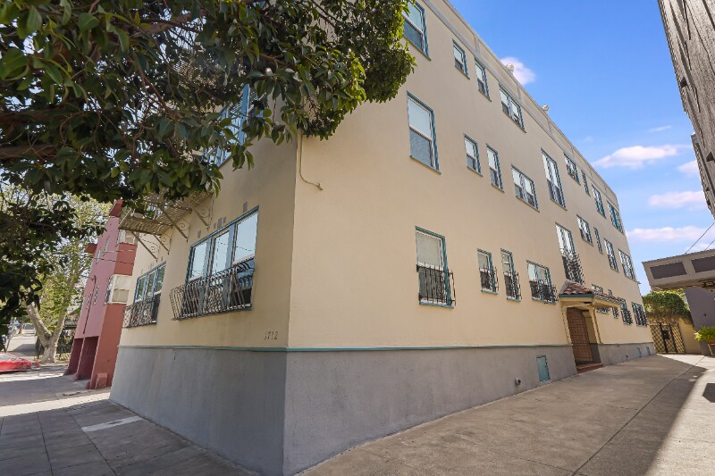 Building Photo - 1732 6th Ave