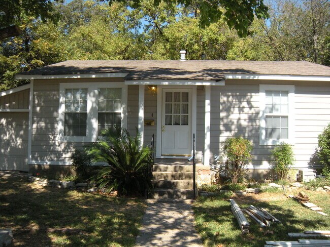 Building Photo - CUTEST COTTAGE IN ROSEDALE -  2BD / 1BA  -...