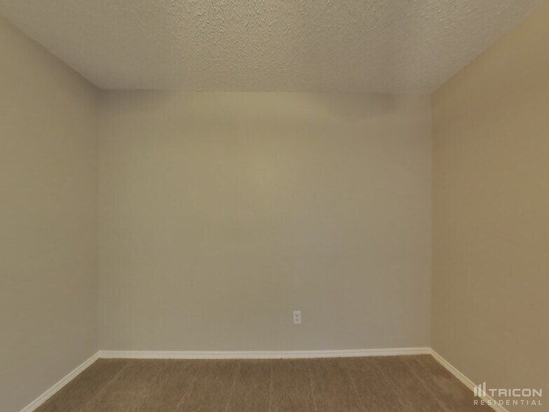 Building Photo - 1129 Cumberland Dr