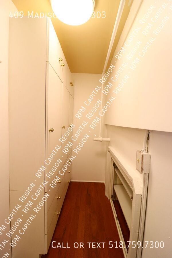 Building Photo - 409 Madison Ave