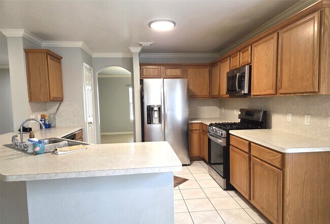 Building Photo - 18011 Featherfield Ln