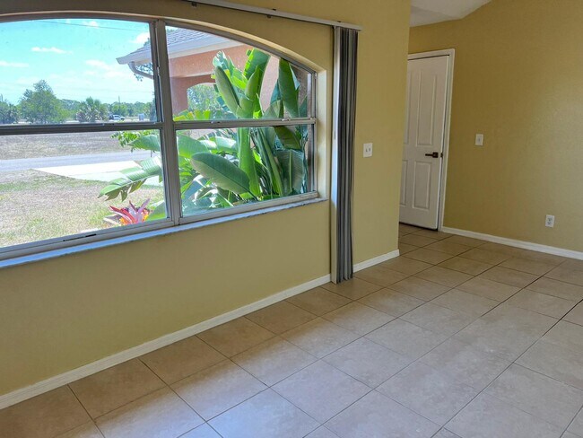 Building Photo - 1602 SW 16th Ct