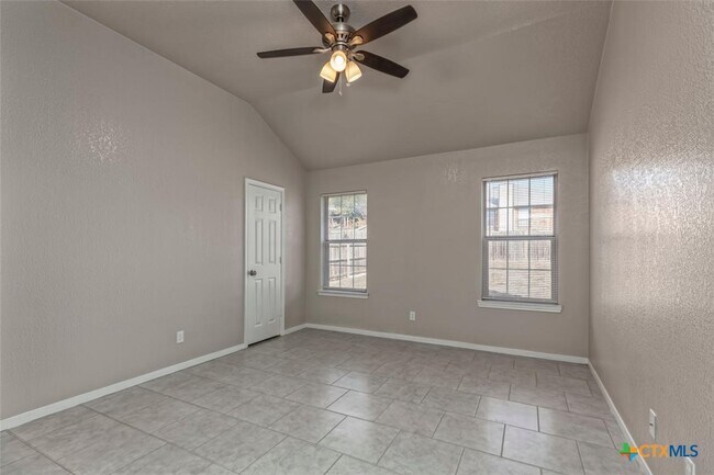 Building Photo - 4107 Fawn Dr