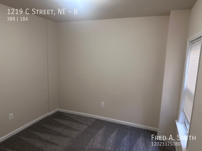 Building Photo - 1219 C St NE