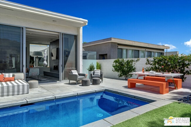 Building Photo - 949 Bernardi Ln