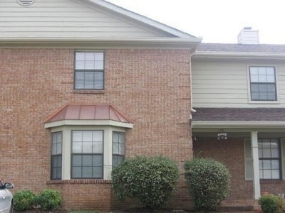 Primary Photo - 125 Ellington Pl